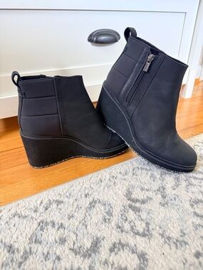 TOMS Raven wedge ankle boots